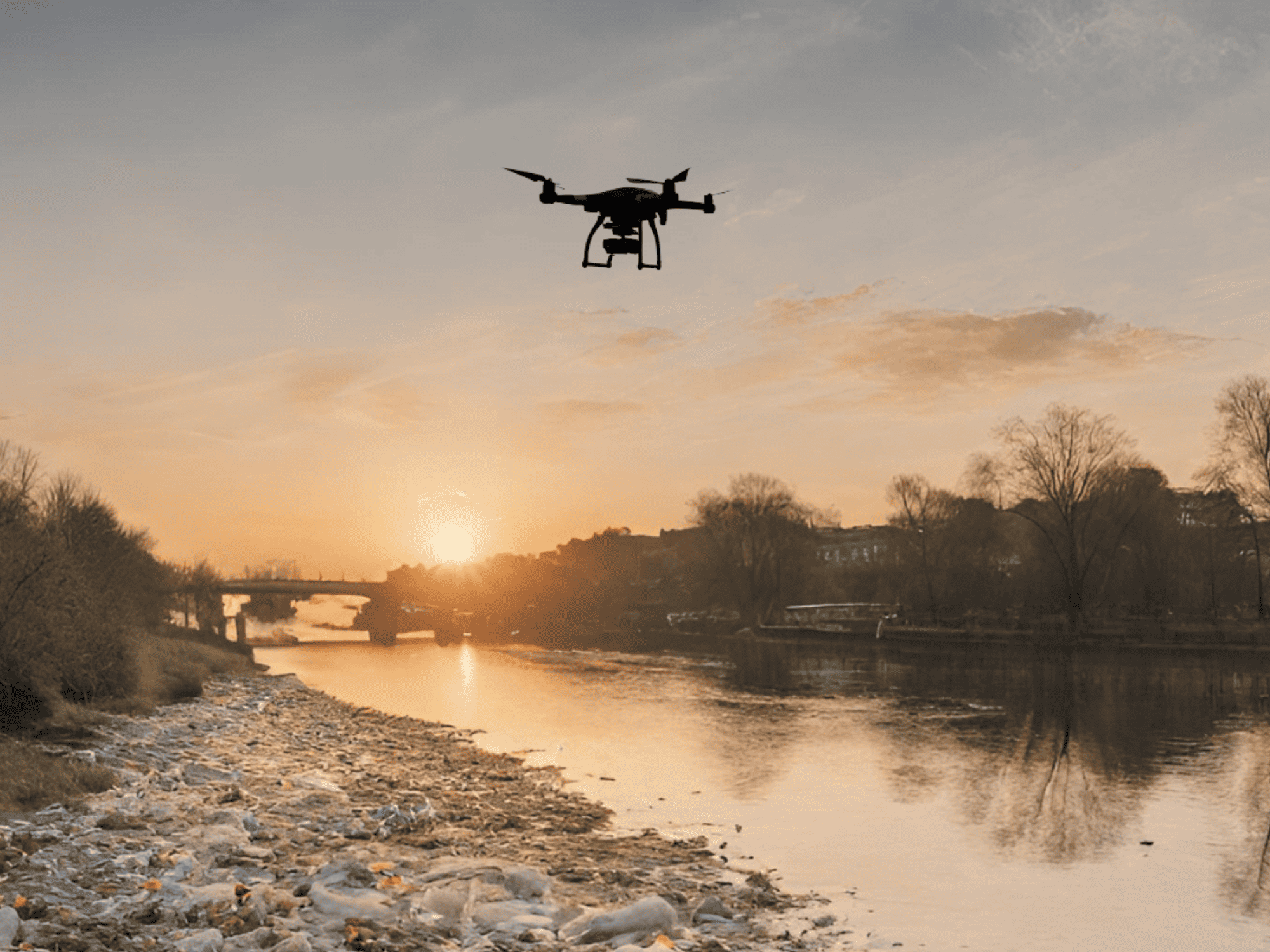 Drohne_Sonnenuntergang (Copyright: everwave)